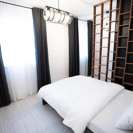 Rcity Apartament 4 *
